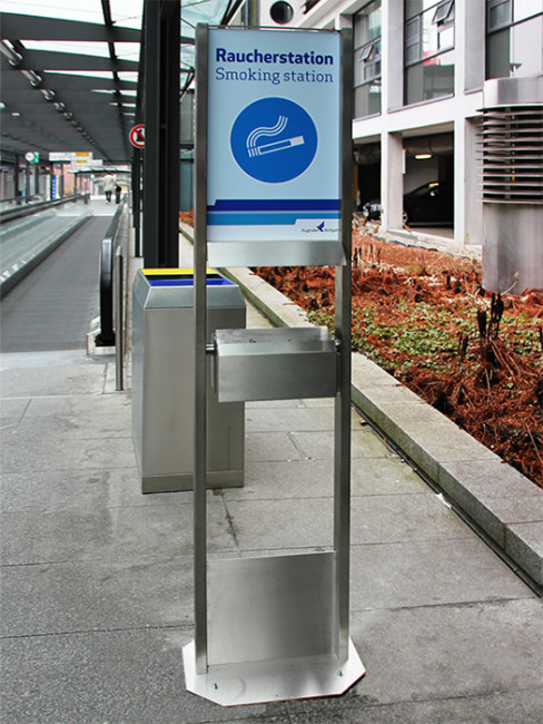 SN-250 Raucherstation, verdübelt und Abfalltrenner SN-273