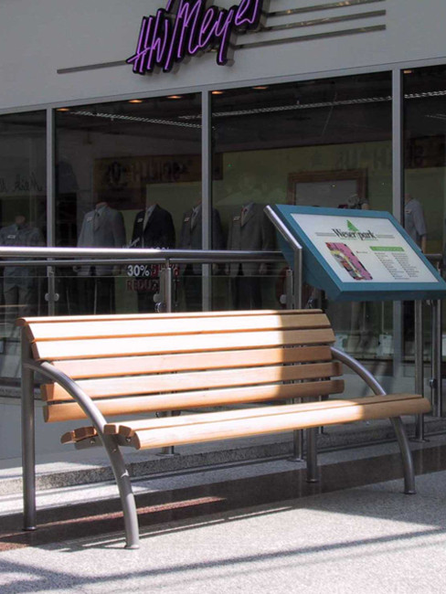 ALLEGRE Sitzbank Metallgestell in RAL 9006 beschichtet mit Massivholzauflagen Buche